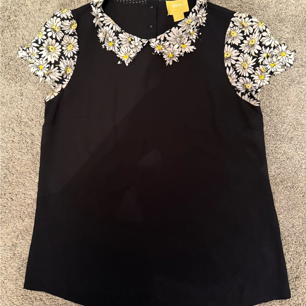 Maeve Black Top with Daisy Floral Collar